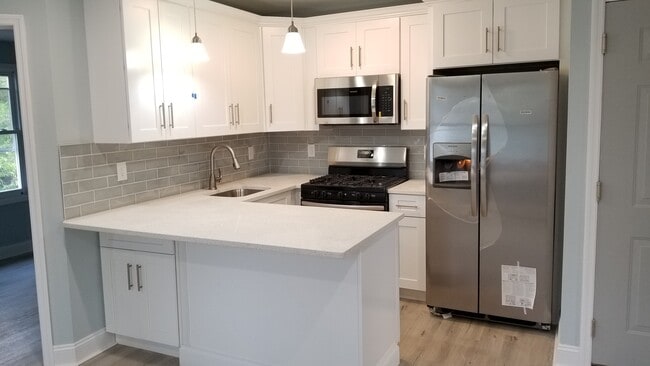 Photo - 419 Old Bridge Tpke