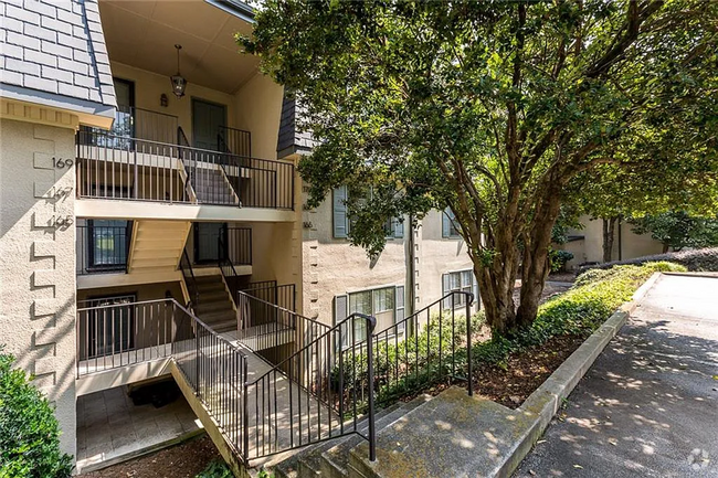 Building Photo - 2 Bed and 2 Bath in Atlanta! Rental