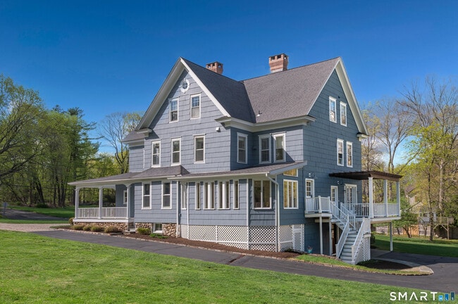 Photo - 398 Wilton Rd W