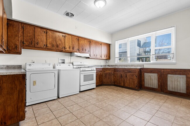 Photo - 711 6th St Unidad 2