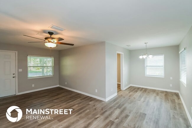 Photo - 5742 Norde Dr W