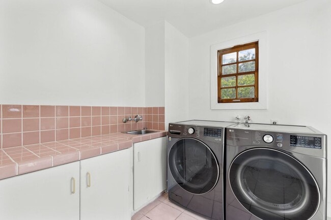 Photo - 11110 Charnock Rd