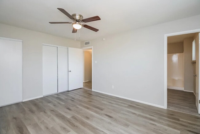 Photo - 6724 S Lakeshore Dr