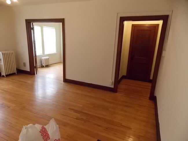 Kensington Hall Apartments