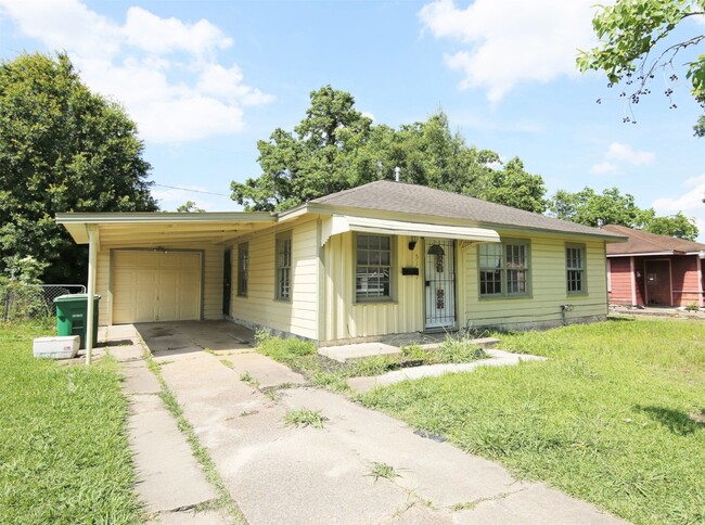 Building Photo - 5137 Chennault Rd