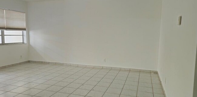 Photo - 1855 Plunkett St Unidad 202