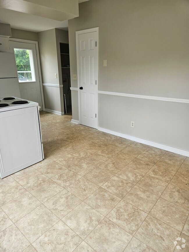 Building Photo - 929 Tiffin Ave Rental