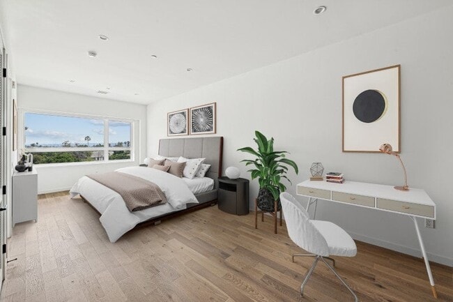 701 Hudson