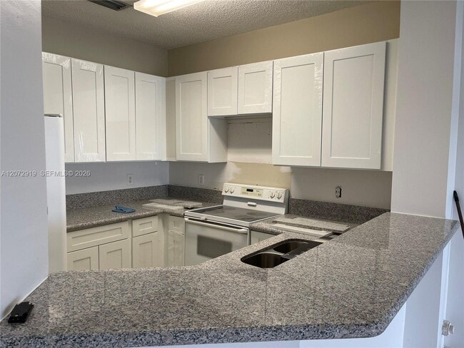 Photo - 321 SW 120th Ave