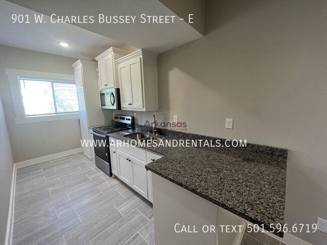 Photo - 901 W Charles Bussey Ave Unit E