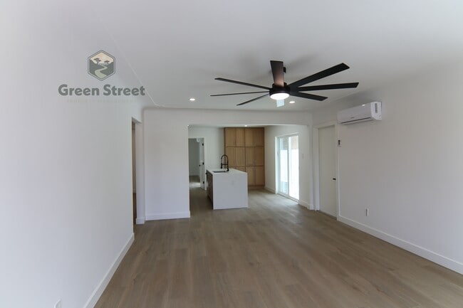 Photo - 6831 Amherst St