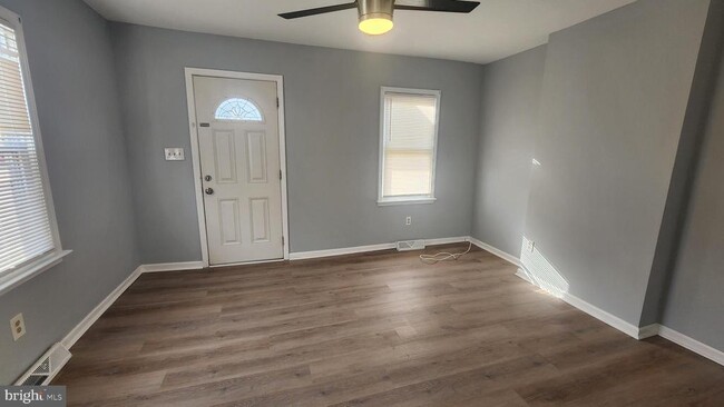 Photo - 108 E Pacific Ave