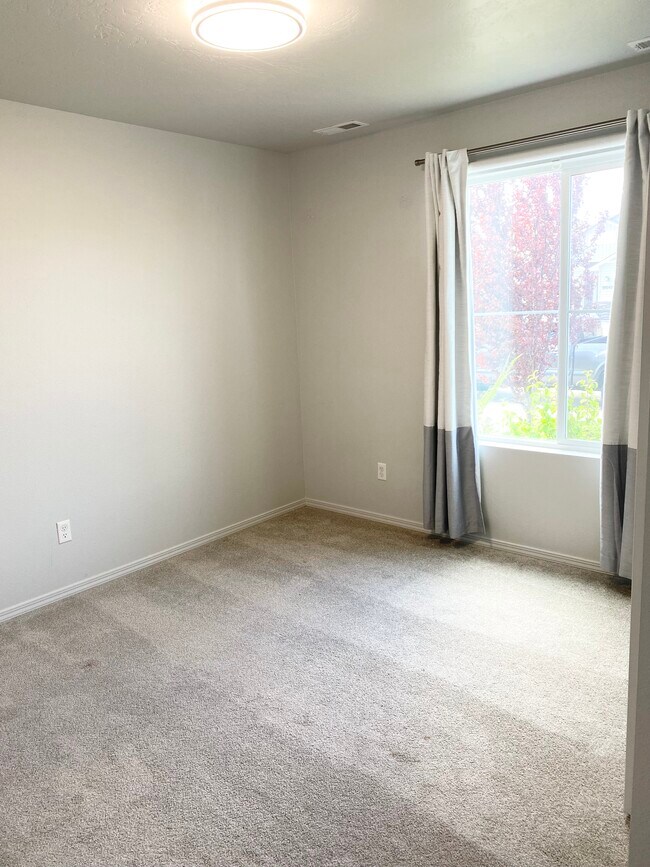 Photo - 19558 Nanticoke Ave