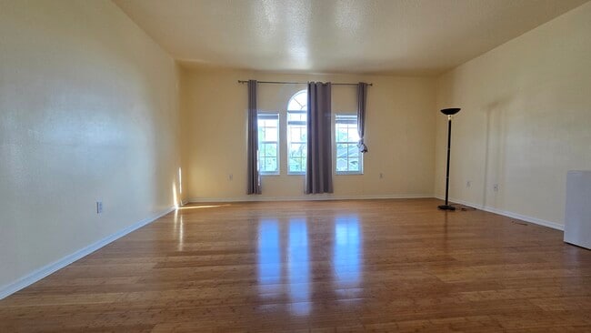 Photo - 1241 Vinetree Dr