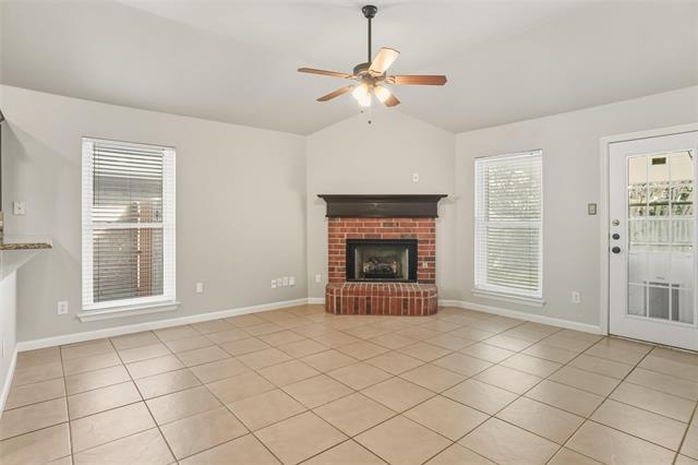 Photo - 1067 Roundrock Dr