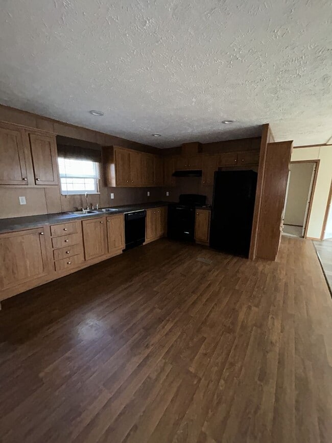 Photo - 3Br/2Ba Home - Super Spacious!