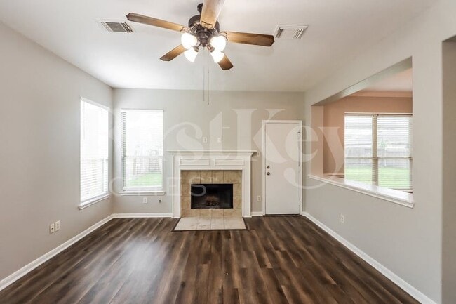 Photo - 3803 Oakwilde Cir
