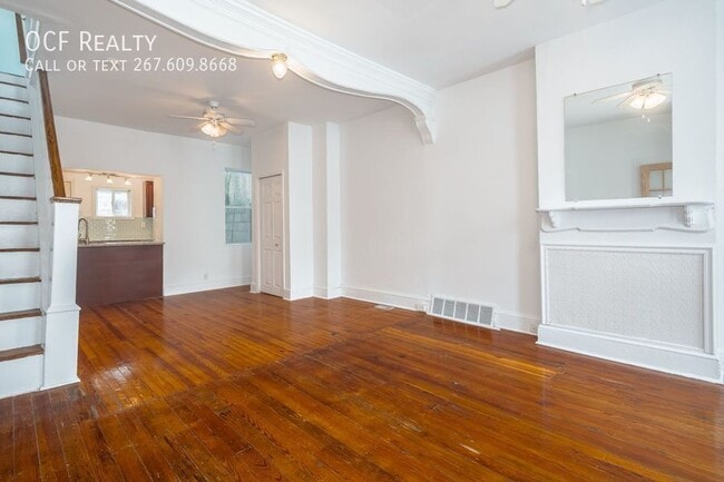 Building Photo - 2214 Latona St