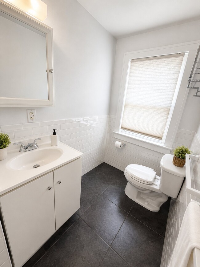 Photo - 77 Mercer St Unit 2
