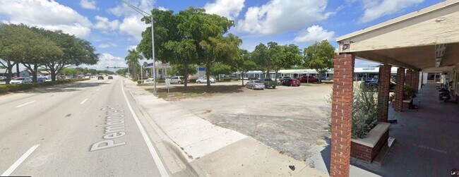 Photo - 7153 Pembroke Rd