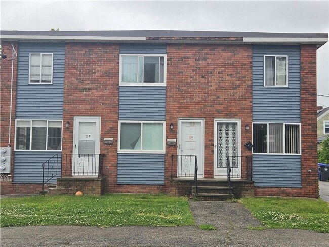 Building Photo - 15 Barrows St