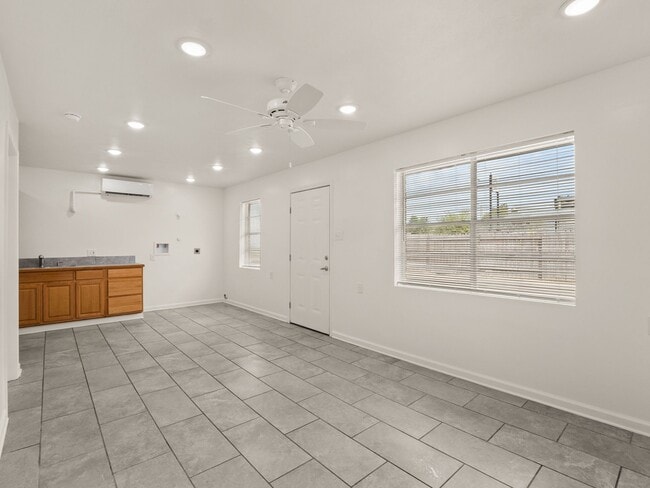 1001 McDonald Dr Unit 11