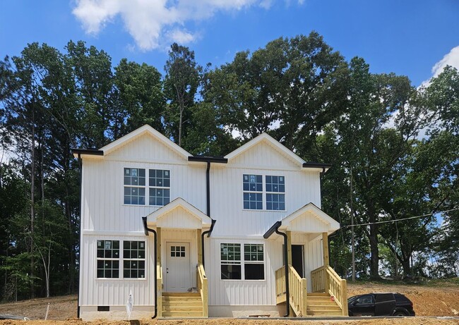 Building Photo - 122 Harrison Ln SE