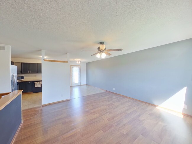 Photo - 804 N Longview Ct