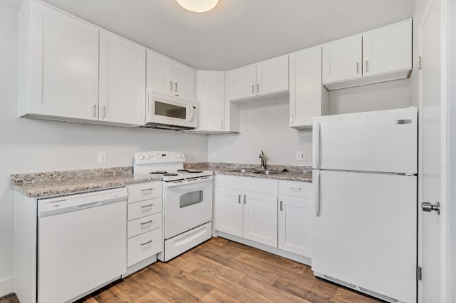 Building Photo - 2111 E 3300 S Rental