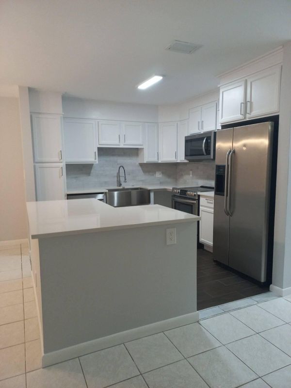 Photo - 2269 NE 2nd Ave