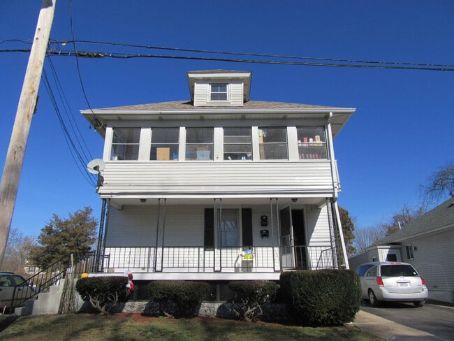 Building Photo - 31 Perkins Ave Unit 31 Perkins Ave, 2nd FL *New Remodel
