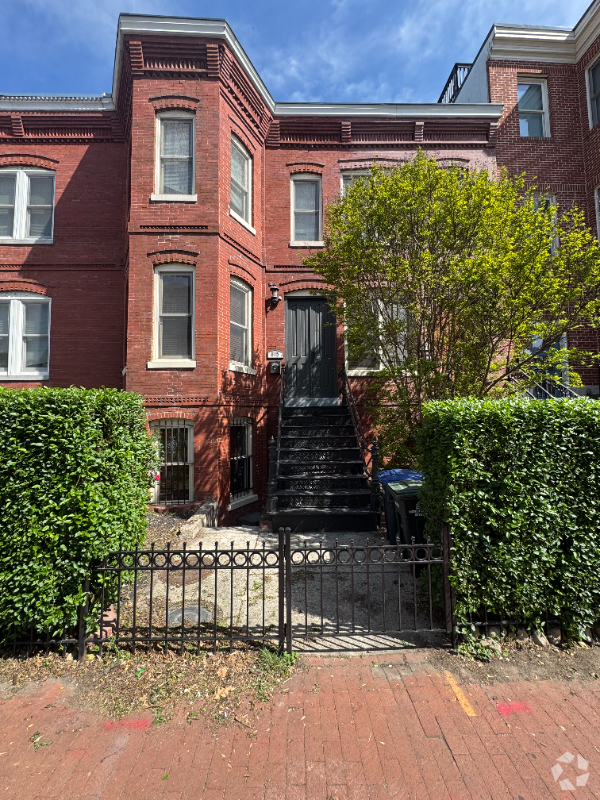 Building Photo - 815 T St NW Rental