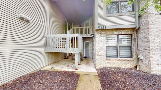 Building Photo - 5321 Stonemeadow Ave Unit D