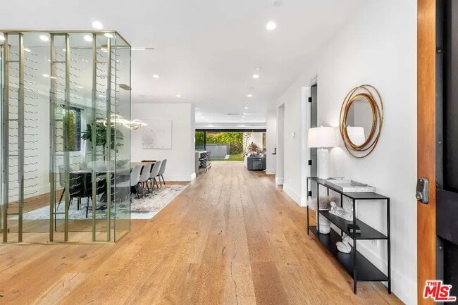 Photo - 6201 Lindenhurst Ave