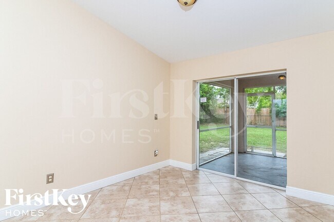 Photo - 242 SW 34th Terrace