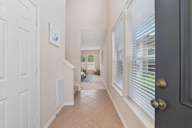 Photo - 14923 Tuttle Point Dr