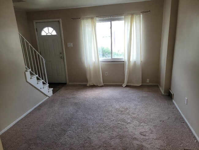 Photo - 332 E Pike St Unit 332