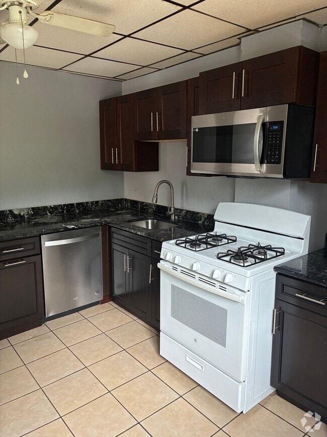 Building Photo - 3021 Ashlyn St Unit 3021 Ashlyn St 2 Rental