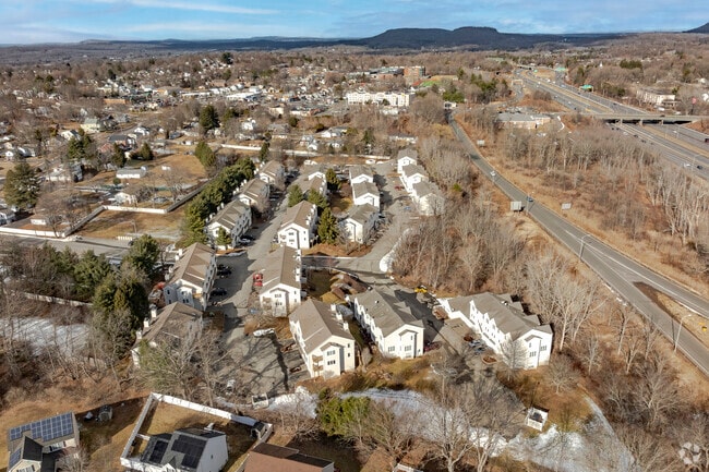 158 Paddock Ave - 158 Paddock Ave