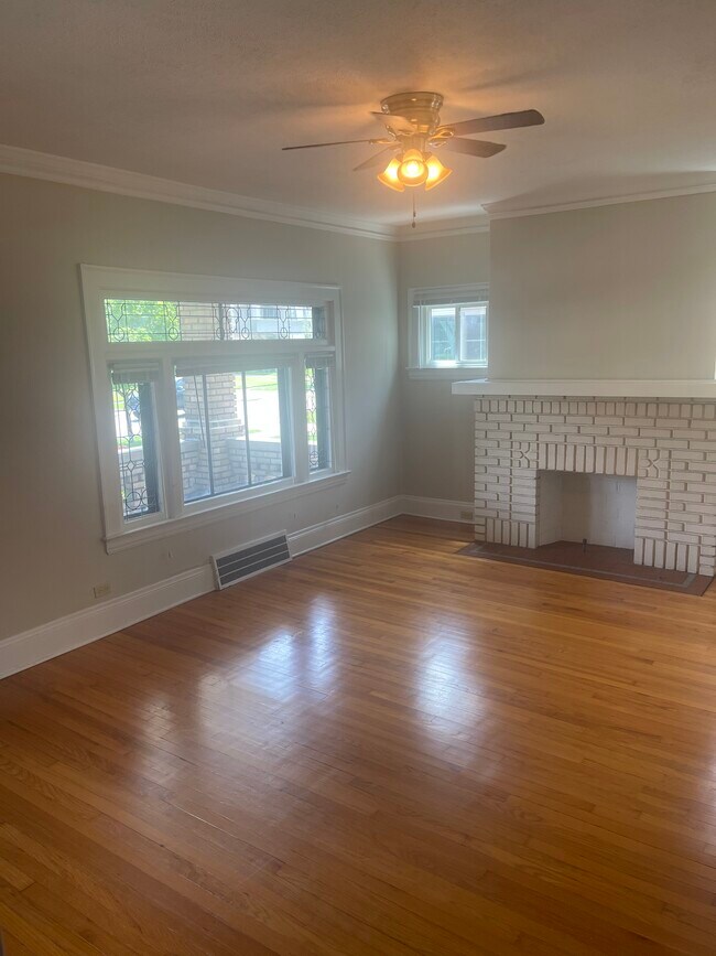 Photo - 2172 Bunts Road Unidad 2172 Bunts down