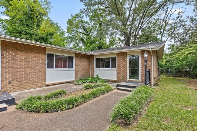 Photo - 3600 Gleason Dr House
