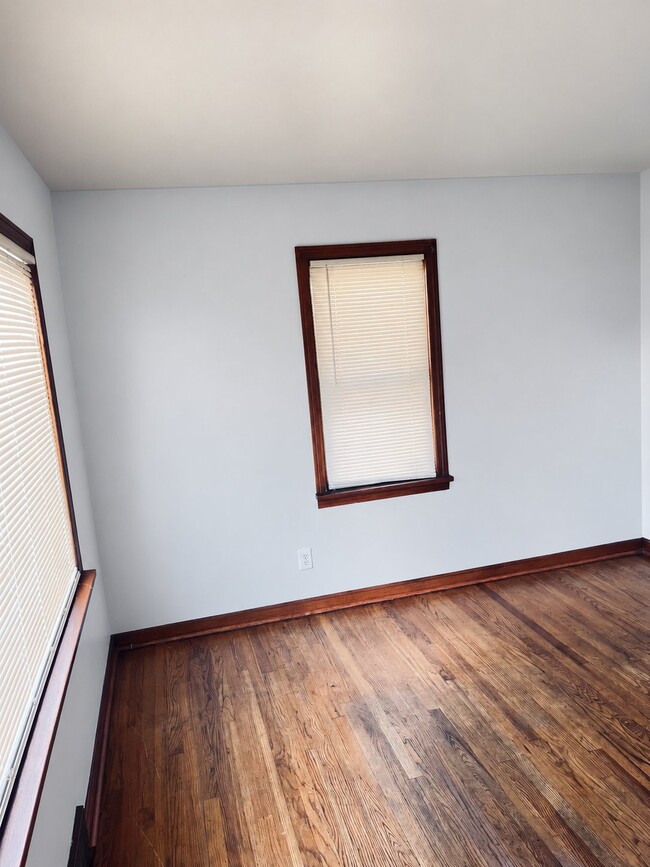 Photo - 949 E Philadelphia Ave
