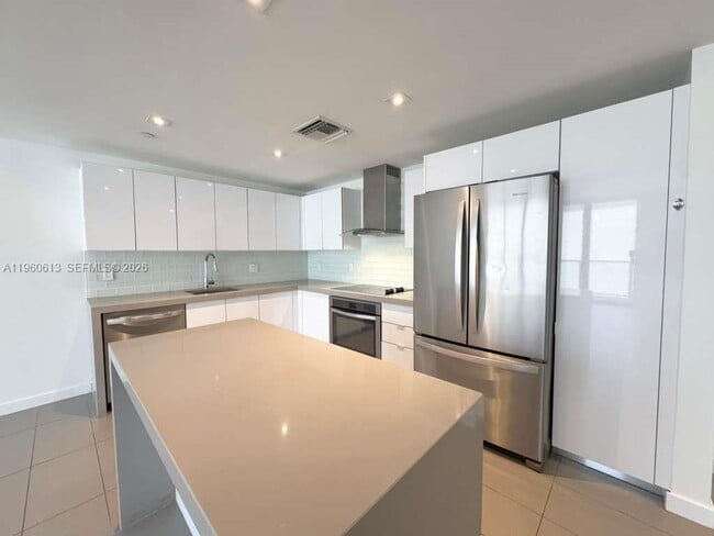 Photo - 1600 NE 1st Ave Unidad 3219