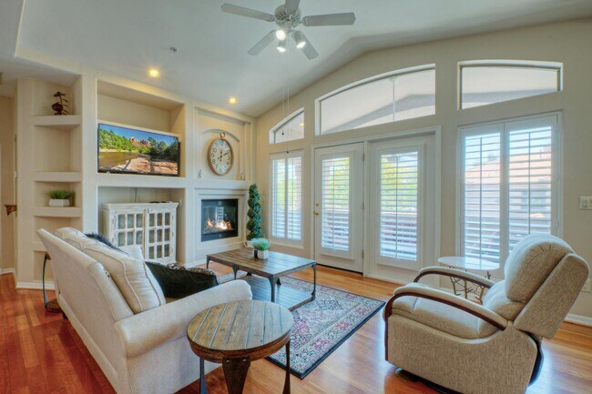 Building Photo - 14000 N 94th St