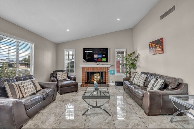 Photo - 3 Bed FULLY FURNISHED Pool Home