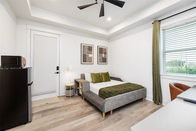 Photo - 1602 Mary St