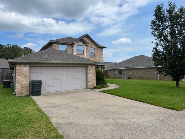 Photo - 5805 Thompson Pl