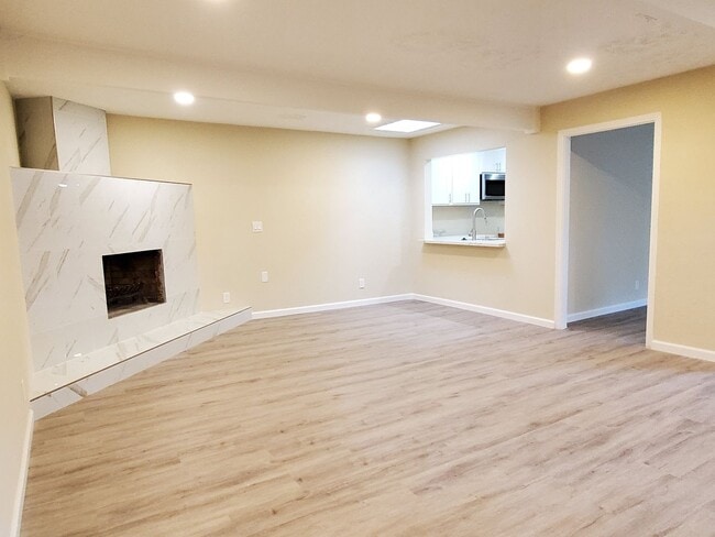 Photo - 156 Lonetree Ct