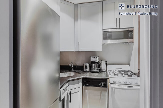 Photo - 250 E 50th St Unit FL2-ID1722