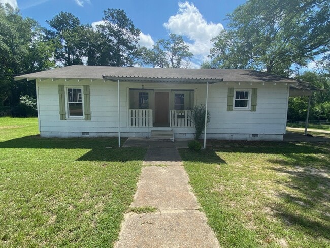 Photo - 1115 Poplar St House